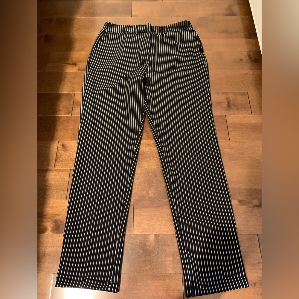 Ardene dressy pants (stripped black and white)